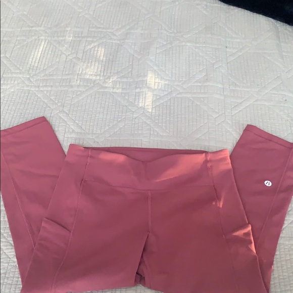 Lululemon - Picture 2 of 3